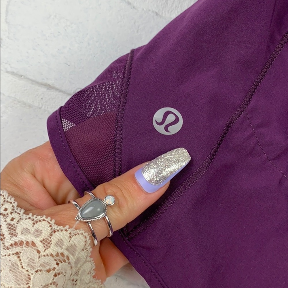 🍋Lululemon Hotty Hot Short! - Picture 5 of 8